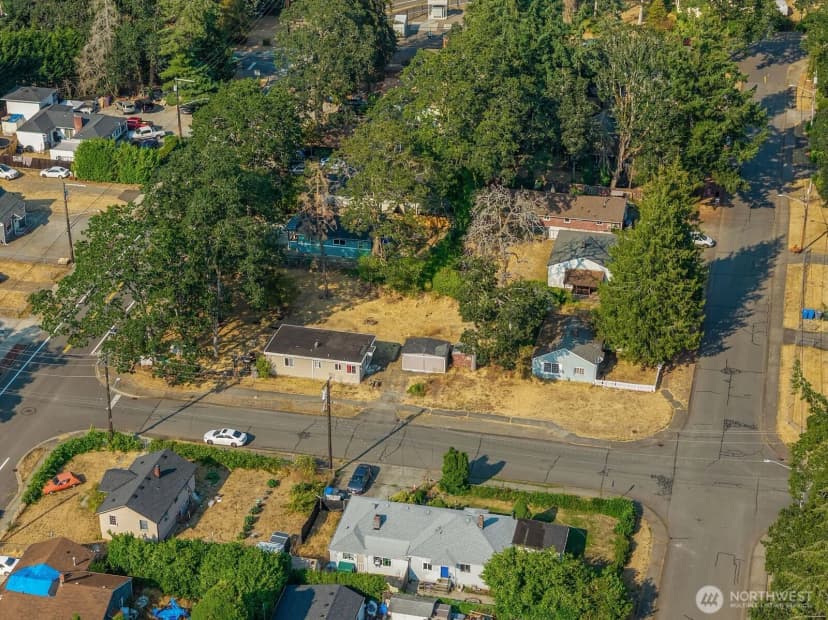 Property photo for 14429 Portland Avenue Sw, Lakewood photo 10