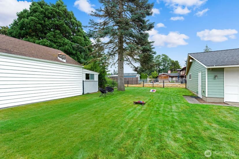Property photo for 16026 16th Avenue Sw, Burien photo 27