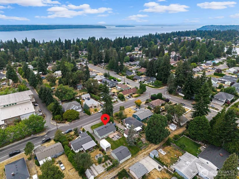 Property photo for 16026 16th Avenue Sw, Burien photo 34