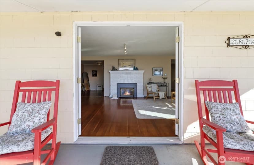 Property photo for 28748 Sound View Drive S, Des Moines photo 12