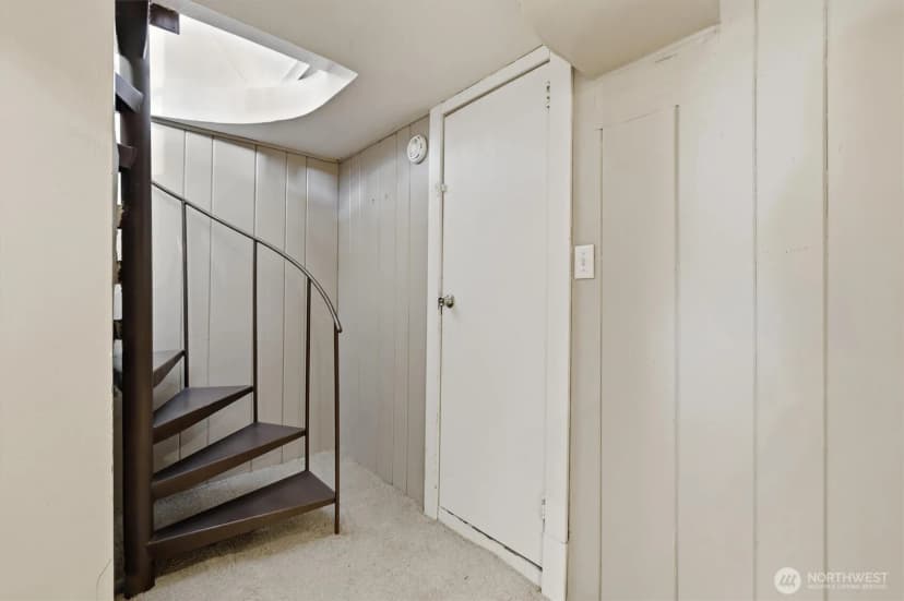 Property photo for 28748 Sound View Drive S, Des Moines photo 32