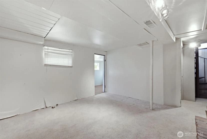 Property photo for 28748 Sound View Drive S, Des Moines photo 31