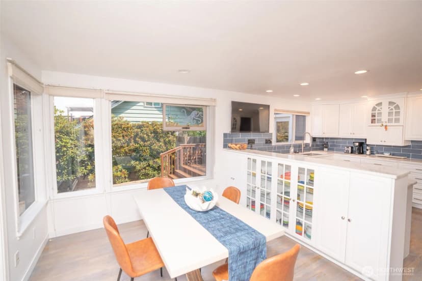 Property photo for 20 N Tillicum Beach Lane N, Shelton photo 8