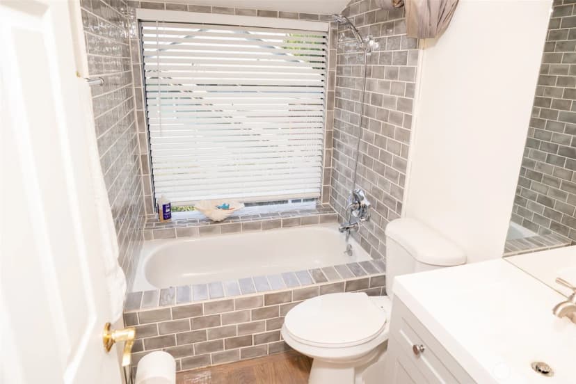 Property photo for 20 N Tillicum Beach Lane N, Shelton photo 27