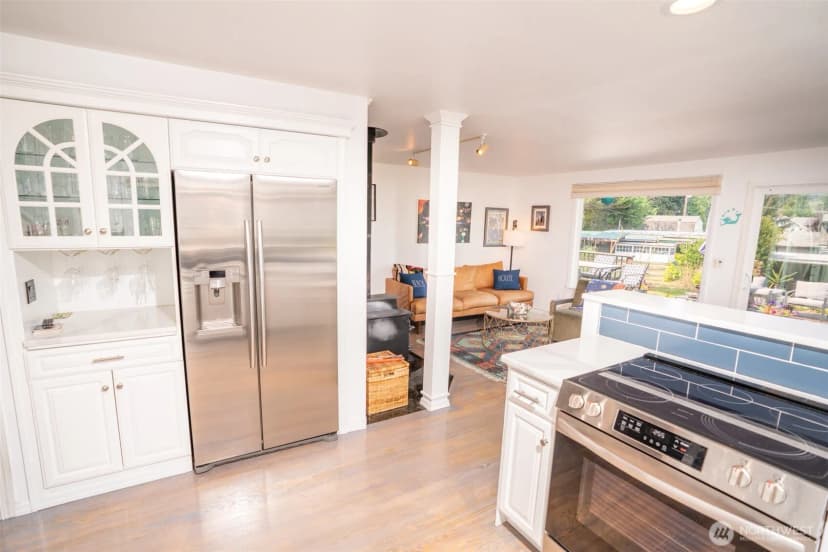 Property photo for 20 N Tillicum Beach Lane N, Shelton photo 11