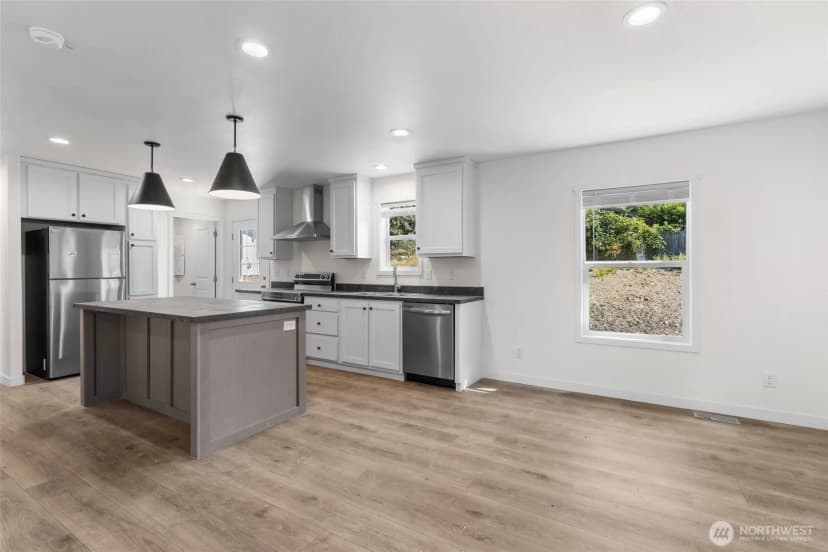 Property photo for 1243 Admirals Drive, Coupeville photo 9
