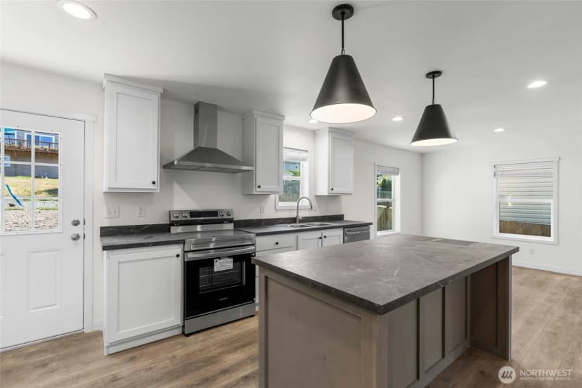 Property photo for 1243 Admirals Drive, Coupeville photo 18