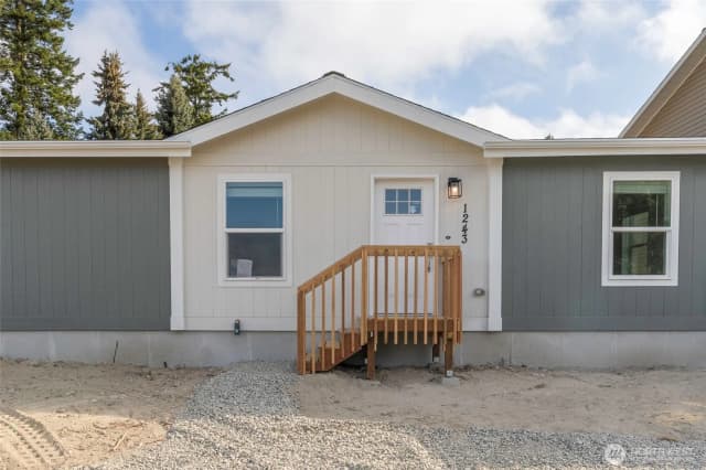 Property photo for 1243 Admirals Drive, Coupeville photo 2