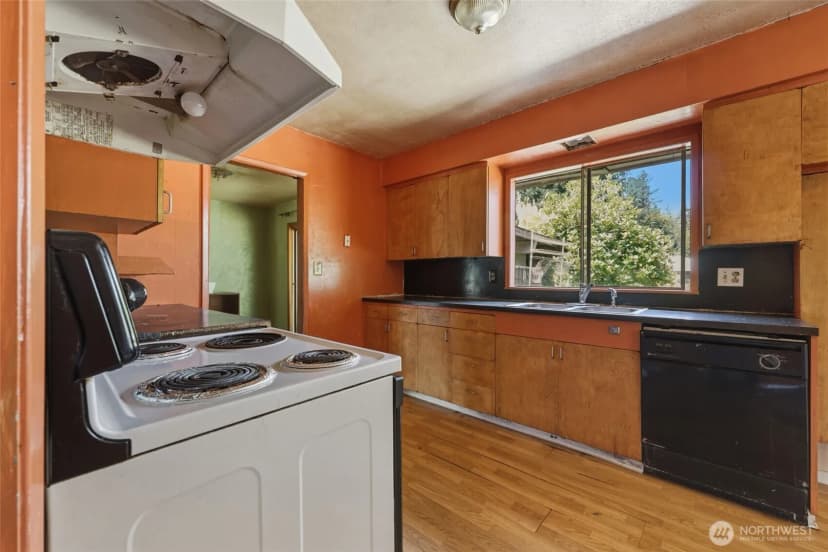 Property photo for 2130 Woodcrest Drive Se, Olympia photo 12