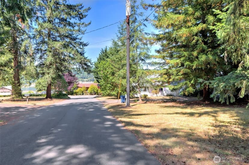 Property photo for 1306 Center Street, Shelton photo 31