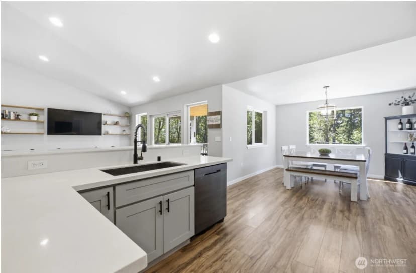 Property photo for 32503 Webster Road E, Eatonville photo 10