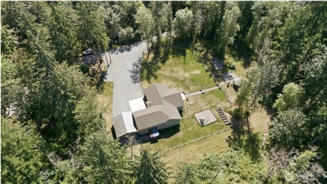 Property photo for 32503 Webster Road E, Eatonville photo 4