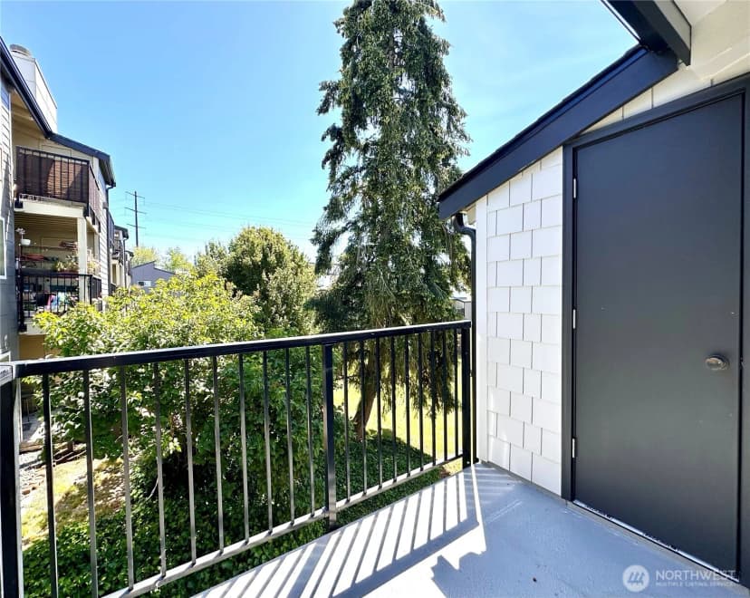 Property photo for 2020 Grant Avenue S #c301, Renton photo 8