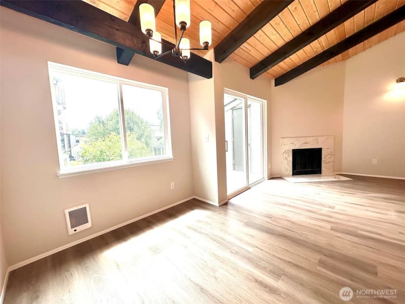 Property photo for 2020 Grant Avenue S #c301, Renton photo 5