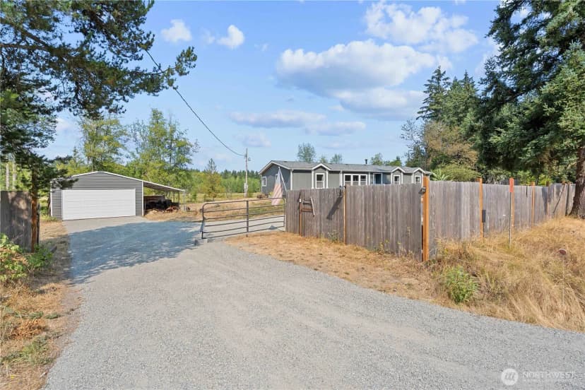 Property photo for 18109 Bald Hill Rd Se, Yelm photo 4