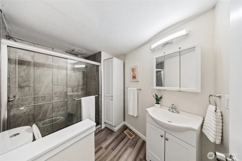 Property photo for 21220 Se 284th Street, Kent photo 18