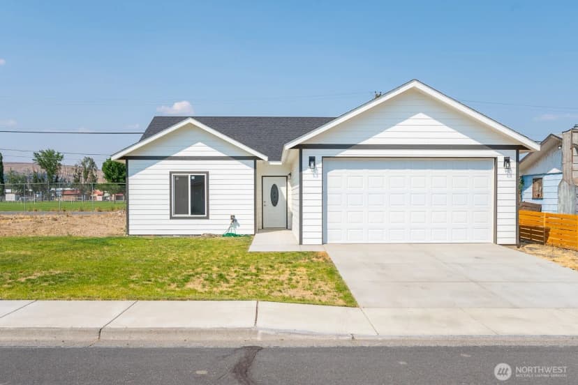 Property photo for 248 Se Pioneer Ave, Ephrata