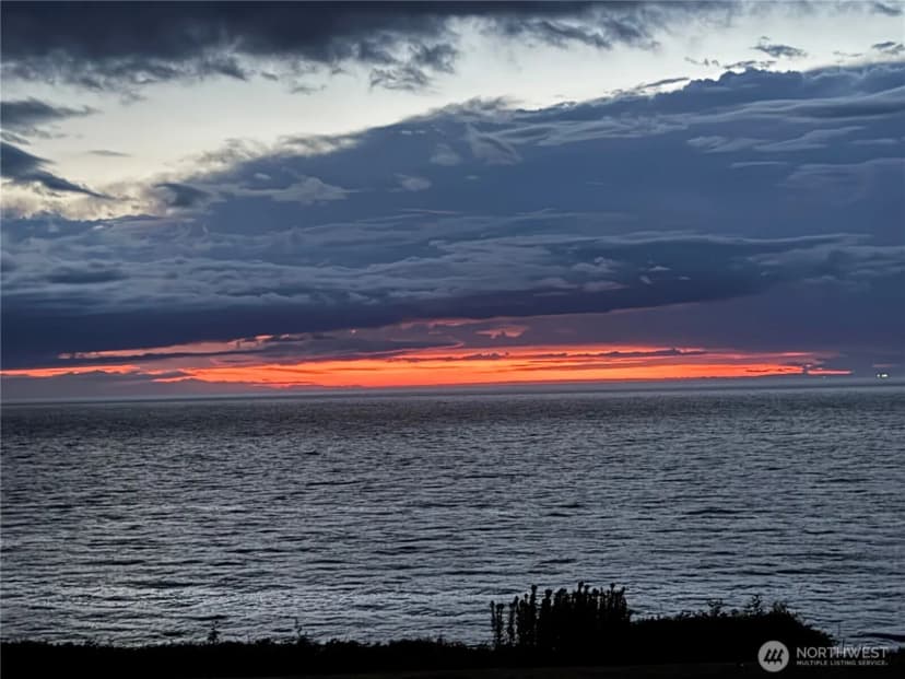Property photo for 1399 W Beach Road, Oak Harbor photo 38