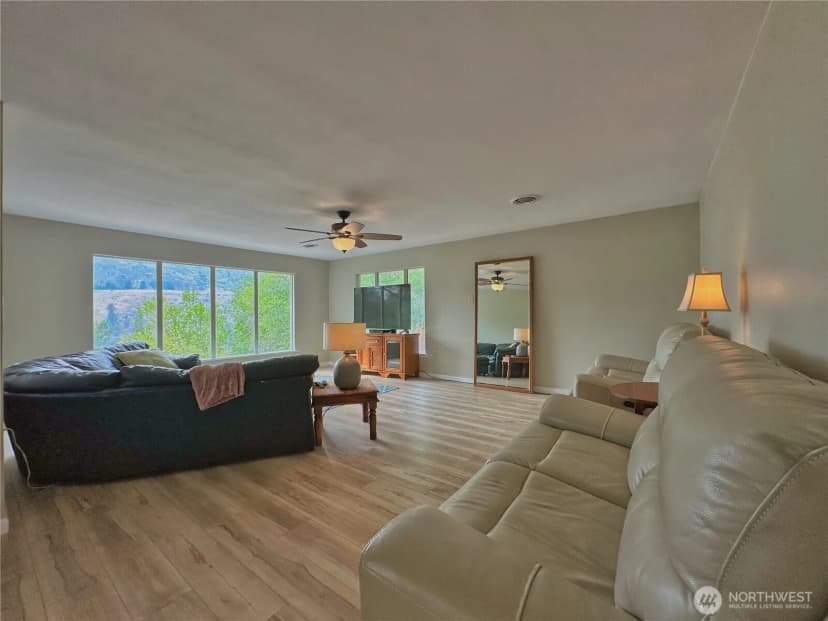 Property photo for 307 Orchard Avenue, Elmer City photo 7