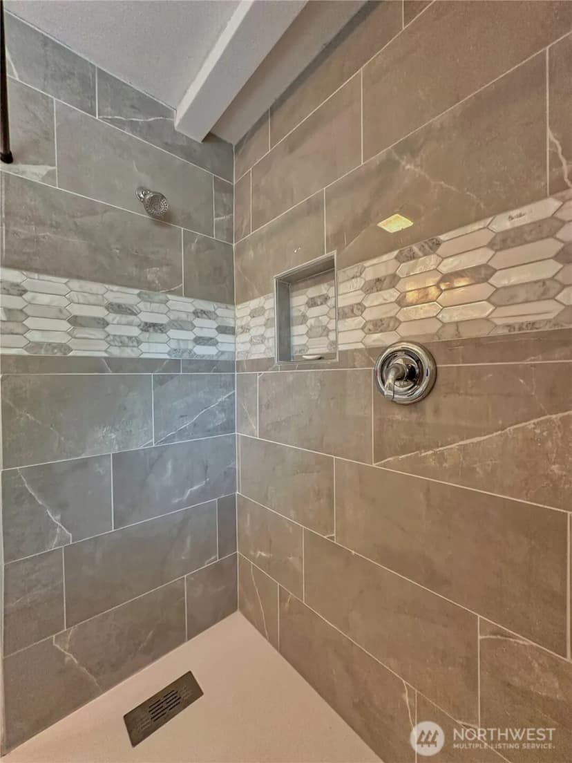 Property photo for 307 Orchard Avenue, Elmer City photo 23