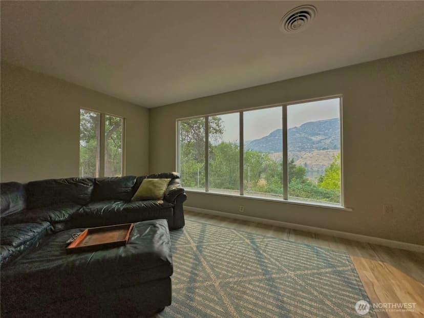 Property photo for 307 Orchard Avenue, Elmer City photo 9
