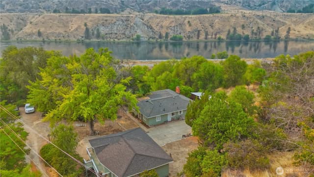 Property photo for 307 Orchard Avenue, Elmer City photo 3
