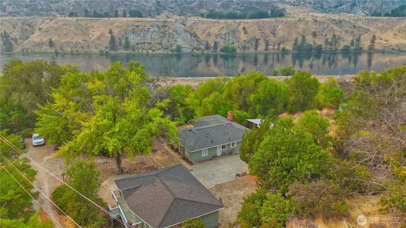 Property photo for 307 Orchard Avenue, Elmer City photo 3
