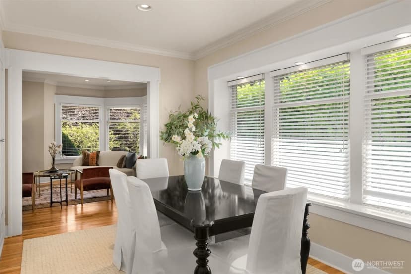 Property photo for 4549 Thackeray Place Ne, Seattle photo 7
