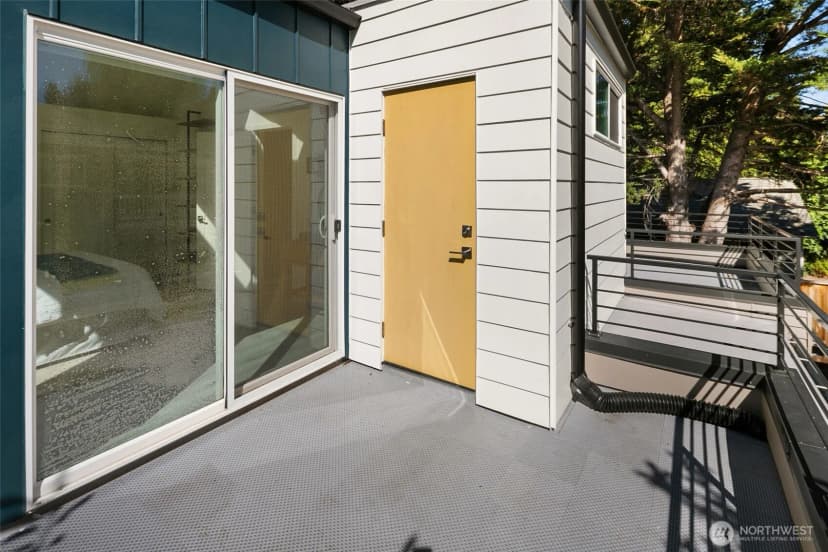 Property photo for 1036 Ne 102nd Street #b, Seattle photo 13