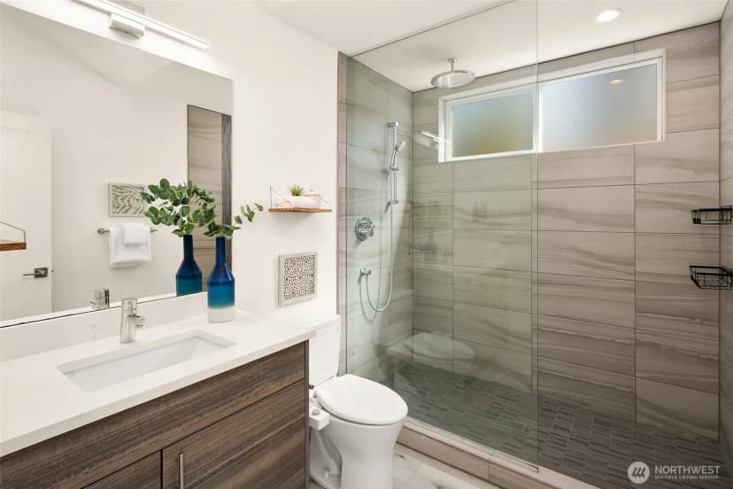 Property photo for 1036 Ne 102nd Street #b, Seattle photo 16