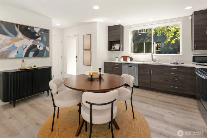 Property photo for 1036 Ne 102nd Street #b, Seattle photo 6