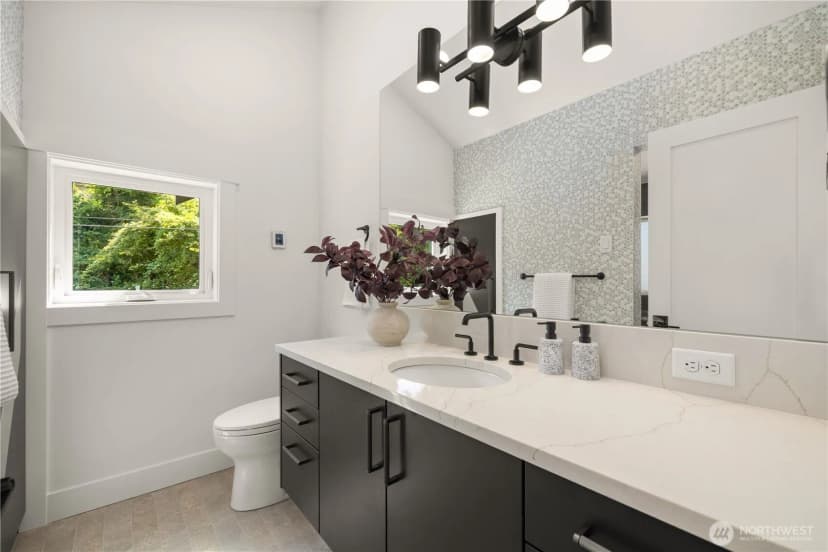 Property photo for 268 Fulton Street, Seattle photo 20