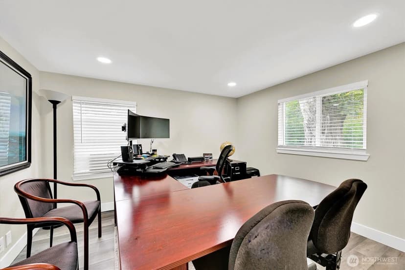 Property photo for 5511 Waller Road E, Tacoma photo 8
