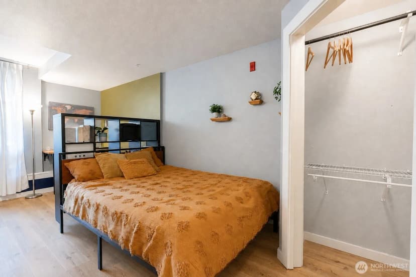 Property photo for 1420 E Pine Street #e6, Seattle photo 6
