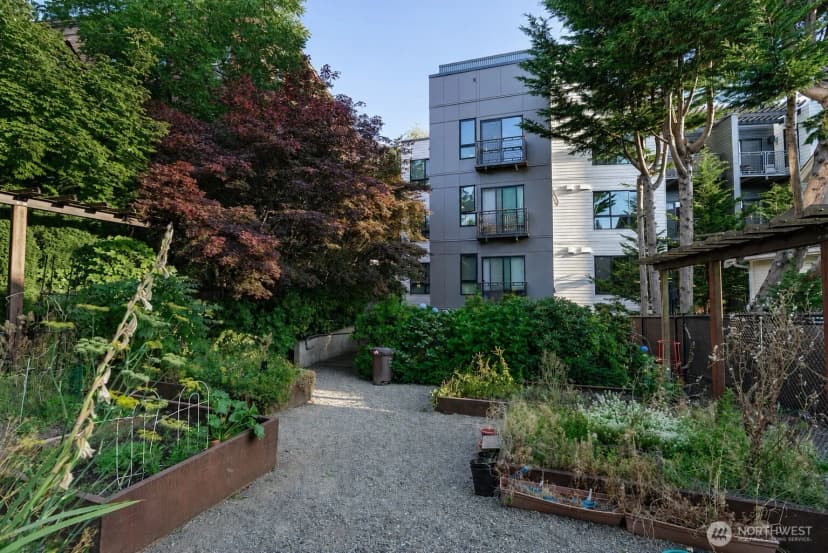 Property photo for 1420 E Pine Street #e6, Seattle photo 22