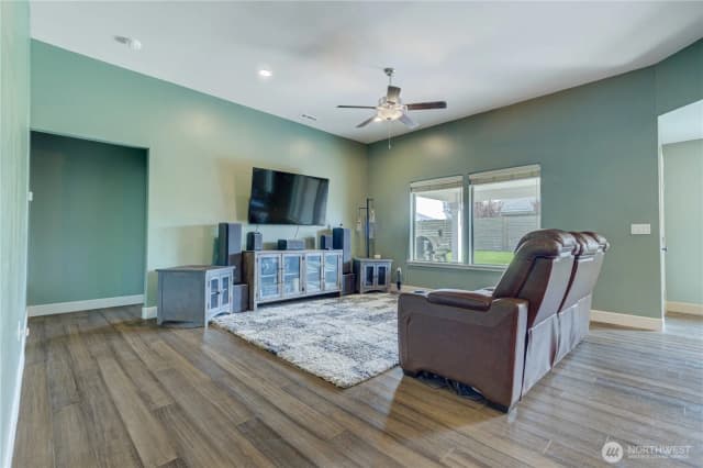 Property photo for 6017 Cotswold Lane, Pasco photo 3