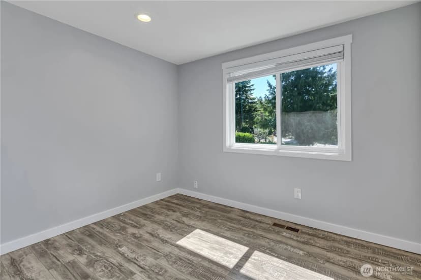 Property photo for 4525 149th Place Sw, Lynnwood photo 22
