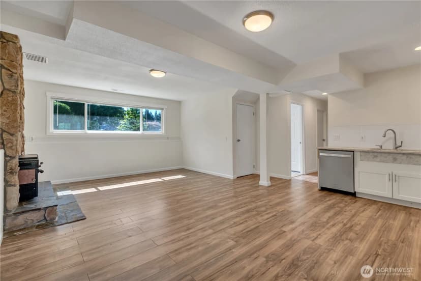 Property photo for 4525 149th Place Sw, Lynnwood photo 25