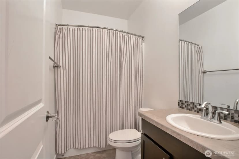Property photo for 16426 85th Place Ne, Kenmore photo 31