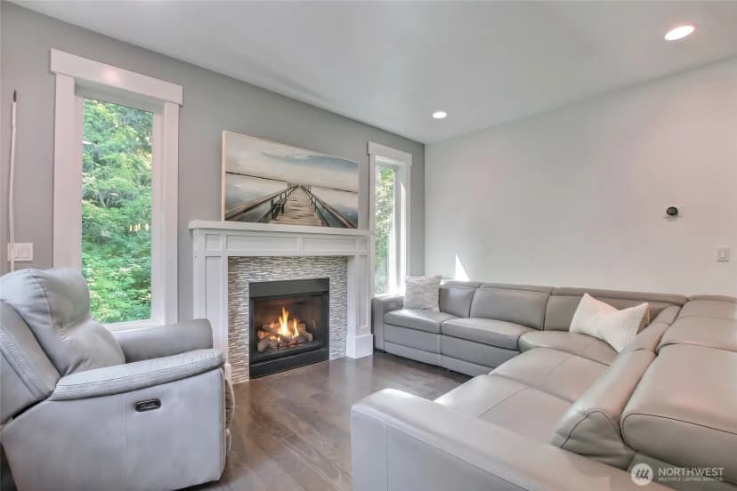 Property photo for 16426 85th Place Ne, Kenmore photo 6
