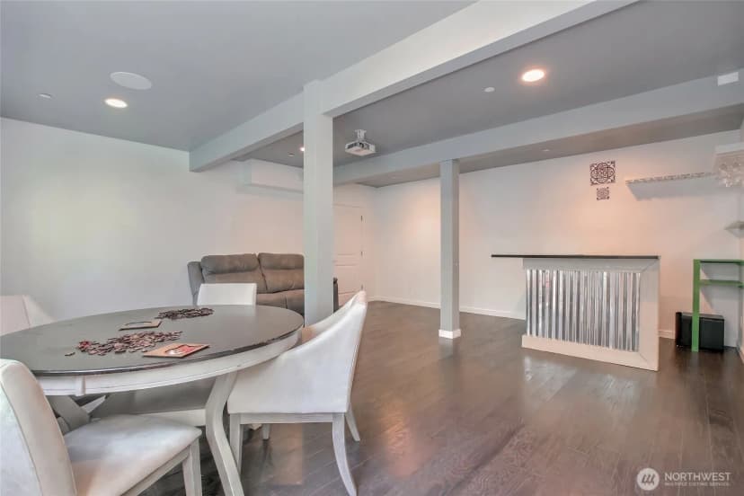 Property photo for 16426 85th Place Ne, Kenmore photo 33