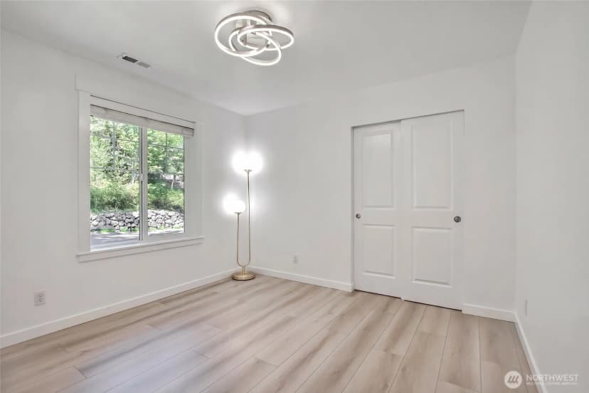 Property photo for 16426 85th Place Ne, Kenmore photo 30