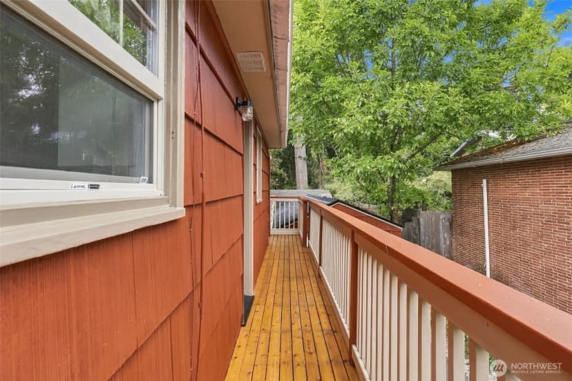 Property photo for 13045 Corliss Avenue N, Seattle photo 10