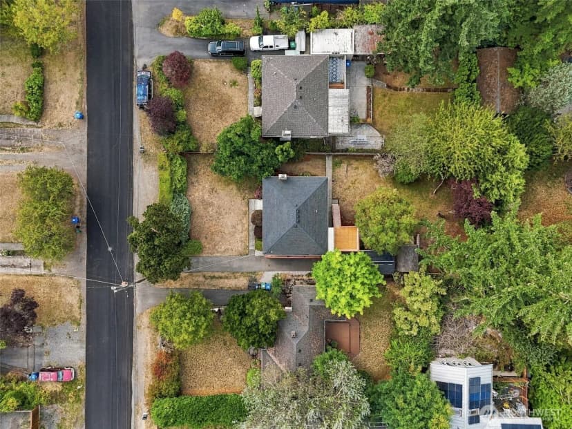 Property photo for 13045 Corliss Avenue N, Seattle photo 14