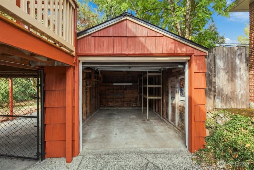 Property photo for 13045 Corliss Avenue N, Seattle photo 8