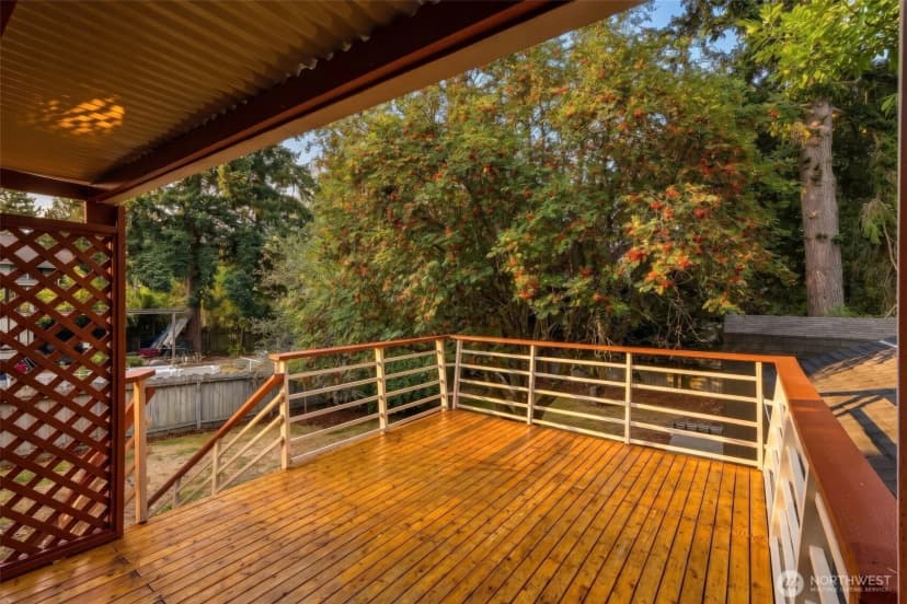 Property photo for 13045 Corliss Avenue N, Seattle photo 12