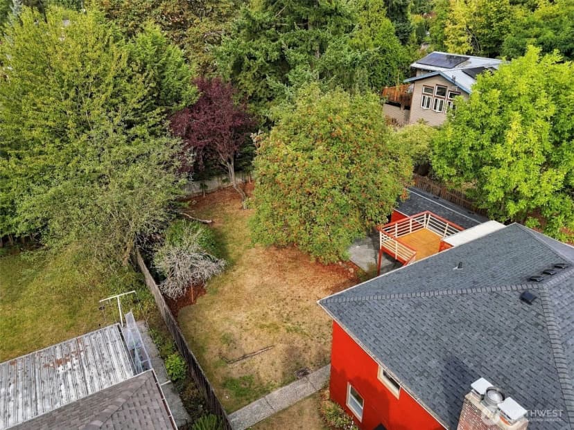Property photo for 13045 Corliss Avenue N, Seattle photo 6