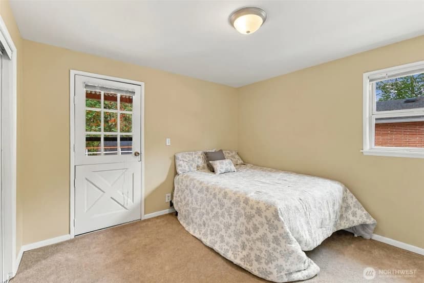 Property photo for 13045 Corliss Avenue N, Seattle photo 24