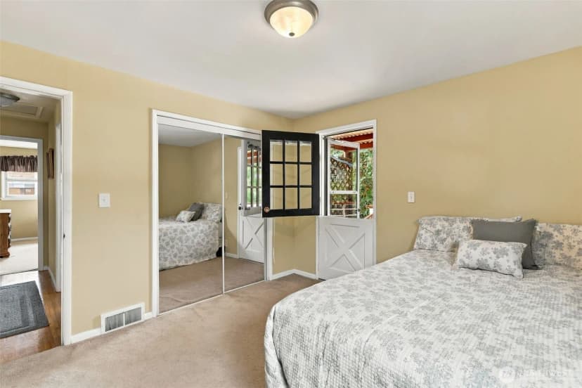 Property photo for 13045 Corliss Avenue N, Seattle photo 25