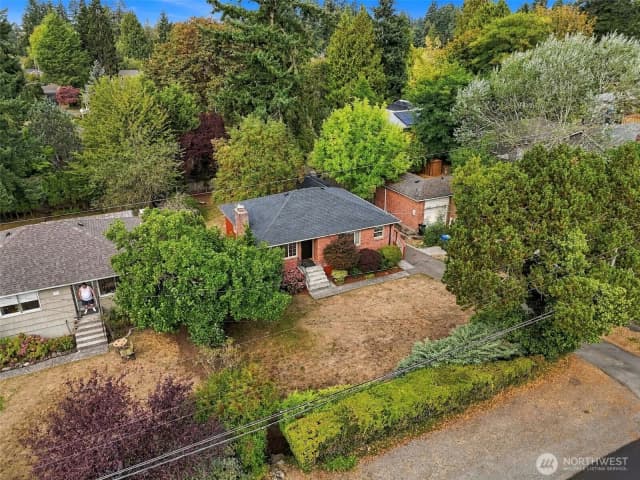 Property photo for 13045 Corliss Avenue N, Seattle photo 4